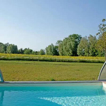 La Cigale Villa *